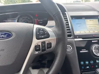 Ford Taurus 2018 AWD Limited 4dr Sedan