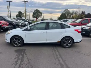 Ford Focus 2013 SE 4dr Sedán