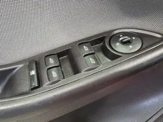 Ford Focus 2014 SE 4p Sedano