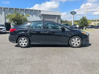 Ford Focus 2016 S 4p Sedan