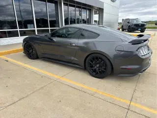 Ford Mustang 2019 GT Premium 2dr Fastback