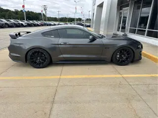 Ford Mustang 2019 GT Premium 2dr Fastback