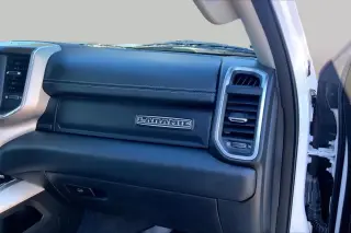 Ram 1500 2022 4x4 Laramie 4dr Crew Cab 6.4 ft. SB Pickup