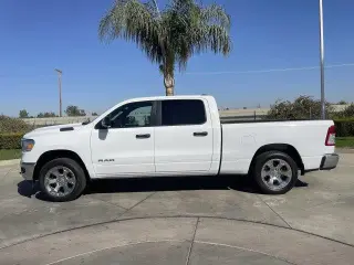 Ram 1500 2023 4x4 Lone Star 4dr Crew Cab 6.4 ft. SB Pickup