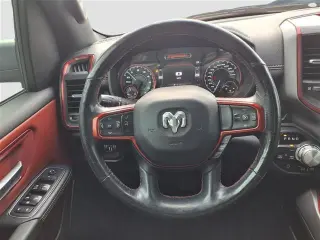 Ram 1500 2019 4x4 Rebel cabina tripulación de 4 puertas 5.6 pies. camión de caja