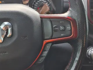 Ram 1500 2019 4x4 Rebel cabina tripulación de 4 puertas 5.6 pies. camión de caja