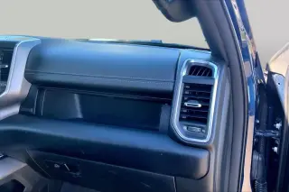 Ram 1500 2024 4x4 Laramie 4p Puerta Corta Cabina de Tripulacion 5.6 ft. SB Camioneta