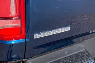 Ram 1500 2024 4x4 Laramie 4p Puerta Corta Cabina de Tripulacion 5.6 ft. SB Camioneta