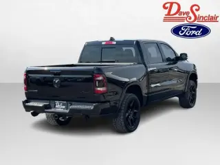 Ram 1500 2021 4x4 Laramie 4p Camioneta de cabina 5.6 ft. CB 5 plazas larga