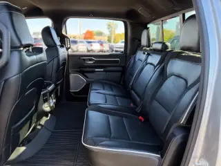 Ram 1500 2025 4x4 Laramie 4dr Crew Cab 5.6 ft. SB Camioneta