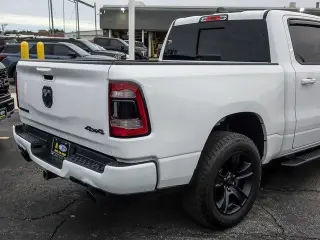 Ram 1500 2020 4x4 Big Horn 4dr Crew Cab 5.6 ft. SB Pickup
