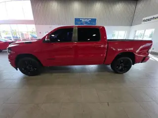 Ram 1500 2020 4x4 Lone Star 4dr Cabina de tripulacion 5.6 ft. SB Camioneta