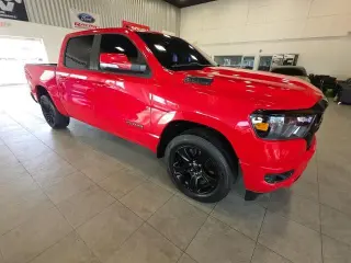 Ram 1500 2020 4x4 Lone Star 4dr Cabina de tripulacion 5.6 ft. SB Camioneta