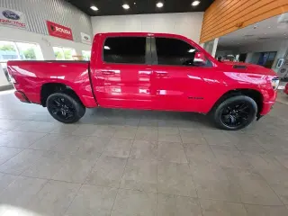 Ram 1500 2020 4x4 Lone Star 4dr Cabina de tripulacion 5.6 ft. SB Camioneta