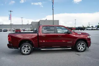 Ram 1500 2025 4x4 Lone Star 4p Cabina de Tripulacion 5.6 ft. SP Camioneta