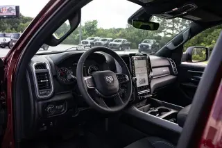 Ram 1500 2025 4x4 Lone Star 4p Cabina de Tripulacion 5.6 ft. SP Camioneta