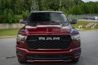Ram 1500 2025 4x4 Lone Star 4p Cabina de Tripulacion 5.6 ft. SP Camioneta