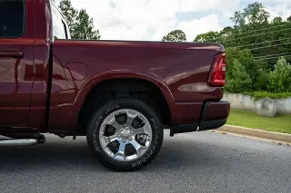 Ram 1500 2025 4x4 Lone Star 4p Cabina de Tripulacion 5.6 ft. SP Camioneta