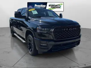 Ram 1500 2025 4x4 Big Horn cabina Dual Cab de 4 puertas, carrocería corta de 5.6 pies