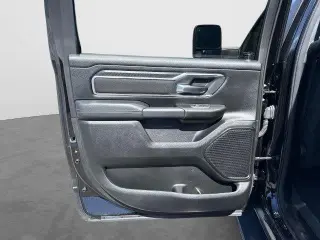 Ram 1500 2025 4x4 Big Horn cabina Dual Cab de 4 puertas, carrocería corta de 5.6 pies