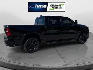 Ram 1500 2025 4x4 Big Horn cabina Dual Cab de 4 puertas, carrocería corta de 5.6 pies