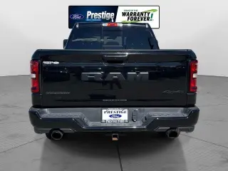 Ram 1500 2025 4x4 Big Horn cabina Dual Cab de 4 puertas, carrocería corta de 5.6 pies