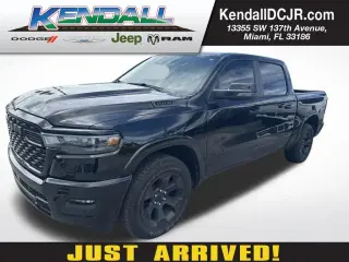 Ram 1500 2026 4x4 Lone Star 4dr Crew Cab 5.6 ft. CB Camión