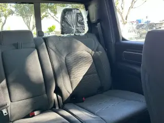 Ram 1500 2026 4x4 Lone Star 4dr Crew Cab 5.6 ft. CB Camión