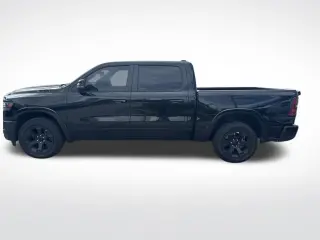 Ram 1500 2026 4x4 Lone Star 4dr Crew Cab 5.6 ft. CB Camión