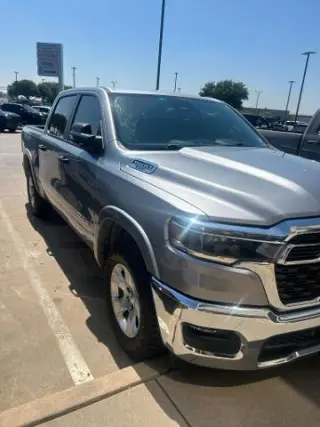 Ram 1500 2025 4x4 Big Horn 4p Puerta Crew Cab 5.6 ft. SB Camioneta