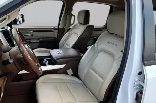 Ram 1500 2019 4x4 Laramie 4dr Crew Cab 5.6 ft. SB Pickup