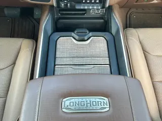 Ram 1500 2020 4x2 Laramie Longhorn 4dr Crew Cab 5.6 ft. SB Pickup