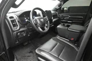 Ram 1500 2023 4x2 Laramie 4p Cab Camioneta de tripulación 5.6 ft. SB