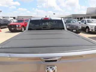 Ram 1500 2022 4x2 Laramie 4p Cab Crew 5.6 ft. SB Camioneta