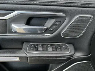 Ram 1500 2023 4x2 Laramie 4p Cab Tripa de Equipo 5.6 ft. SB Pickup