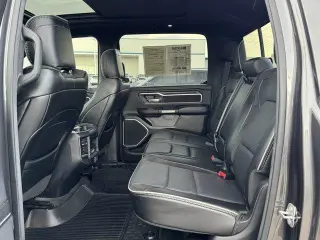 Ram 1500 2023 4x2 Laramie 4p Cab Tripa de Equipo 5.6 ft. SB Pickup