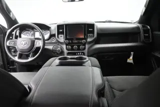 Ram 1500 2026 4x2 Tradesman 4p Cab de tripulación 5.6 ft. SB Camioneta