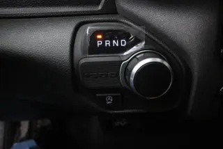 Ram 1500 2026 4x2 Tradesman 4p Cab de tripulación 5.6 ft. SB Camioneta