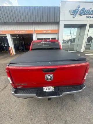 Ram 1500 2023 4x2 Big Horn 4 puertas Crew Cab 5.6 ft. SB Pickup