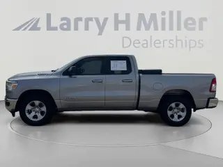 Ram 1500 2022 4x2 Big Horn 4dr Quad Cab 6.4 ft. SB Camión