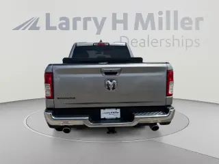Ram 1500 2022 4x2 Big Horn 4dr Quad Cab 6.4 ft. SB Camión
