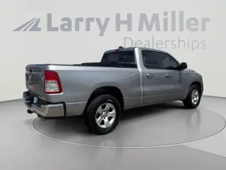 Ram 1500 2022 4x2 Big Horn 4dr Quad Cab 6.4 ft. SB Camión