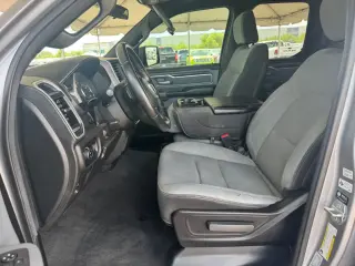 Ram 1500 2022 4x2 Big Horn 4dr Quad Cab 6.4 ft. SB Camión