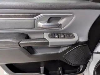Ram 1500 2022 4x2 Lone Star 4p Camión Cuadrado Cabina Cuádruple 6.4 ft. SB
