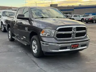 Ram 1500 Classic 2023 4x4 SLT 4p Cabina Extendida 5.5 pies CA Pickup