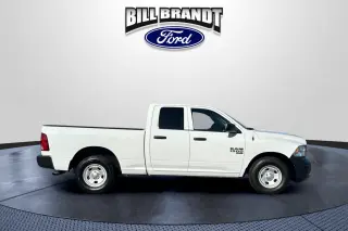 Ram 1500 Classic 2023 4x2 Tradesman 4p Quad Cab 6.3 ft. CB Pickup