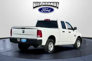 Ram 1500 Classic 2023 4x2 Tradesman 4p Quad Cab 6.3 ft. CB Pickup