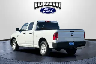 Ram 1500 Classic 2023 4x2 Tradesman 4p Quad Cab 6.3 ft. CB Pickup