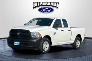 Ram 1500 Classic 2023 4x2 Tradesman 4p Quad Cab 6.3 ft. CB Pickup
