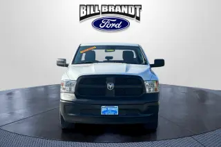 Ram 1500 Classic 2023 4x2 Tradesman 4p Quad Cab 6.3 ft. CB Pickup